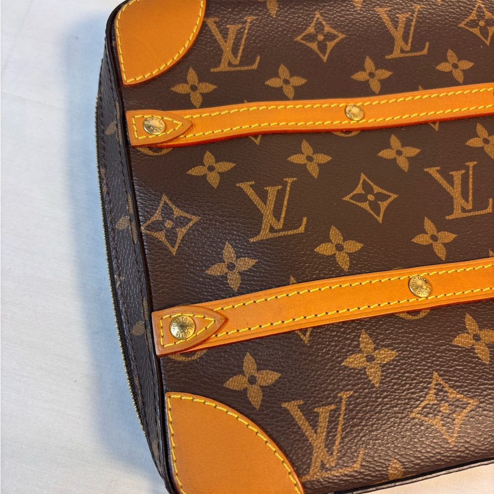 Beautiful Louis Vuitton Soft Trunk Monogram Messenger - Picture 8 of 16
